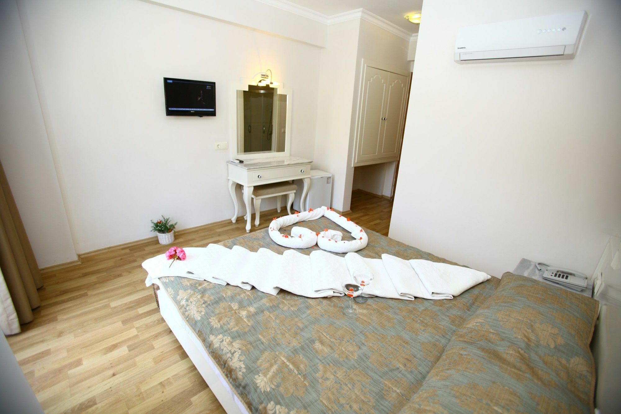S3 Hotels Orange โอลลุนเดนิซ ภายนอก รูปภาพ